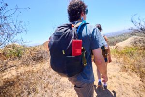 JBL Grip Outdoor-Bluetooth-Lautsprecher mit Seilhaken und Ambient-Light