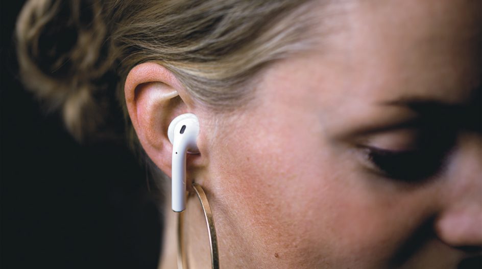 Bachmaier Snug Otoplastik Sicherer Sitz Fur Apple Airpods Kopfhoerer De