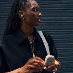 Powerbeats Fit: Beats’ neue Sport-In-Ears mit Ohrbügel, ANC und 30-h-Akkulaufzeit