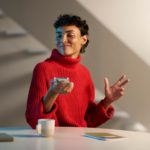 ReSound Vivia: winziges KI-Hörgerät mit Auracast-Support