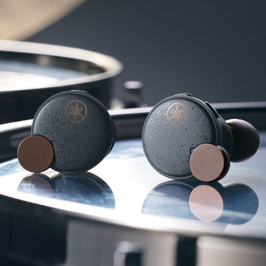 Yamaha TW-E7B und TW-ES5A: neue True Wireless In-Ears vorgestellt