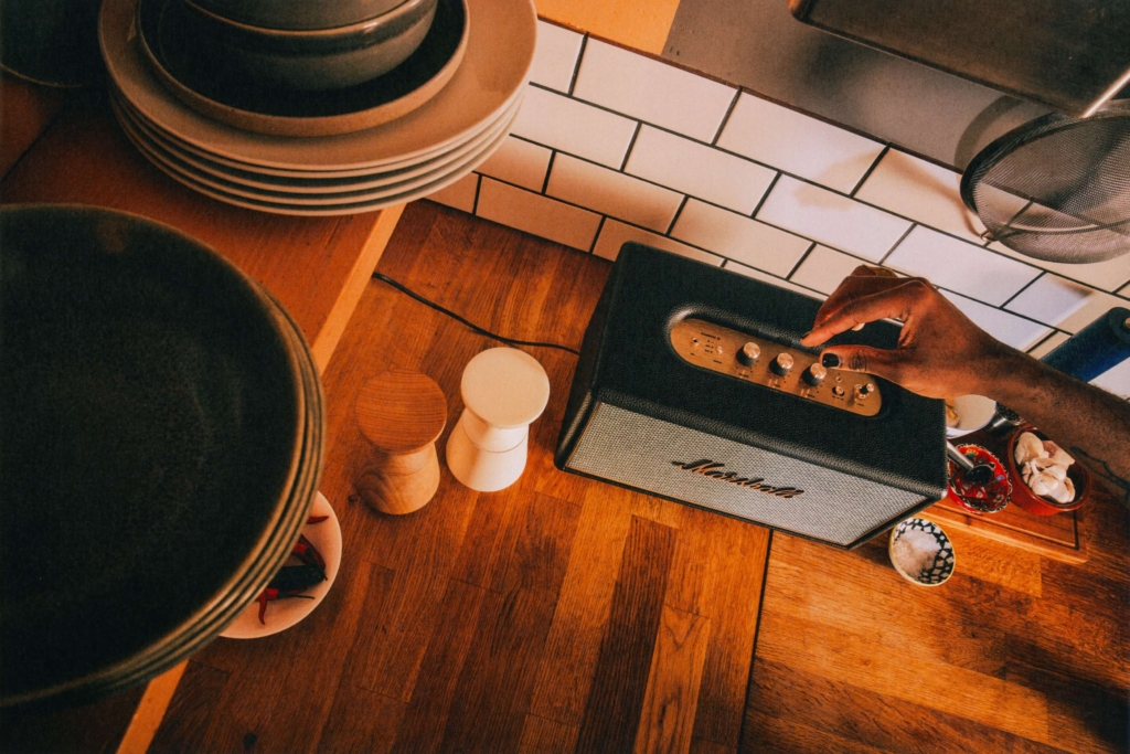 marshall_stanmore-IV_lifestyle_5