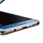 Samsung macht sich über Apples Entscheidung über das Weglassen der Kopfhörerbuchse lustig