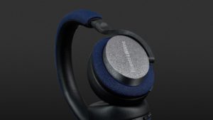 Bowers & Wilkins PX5