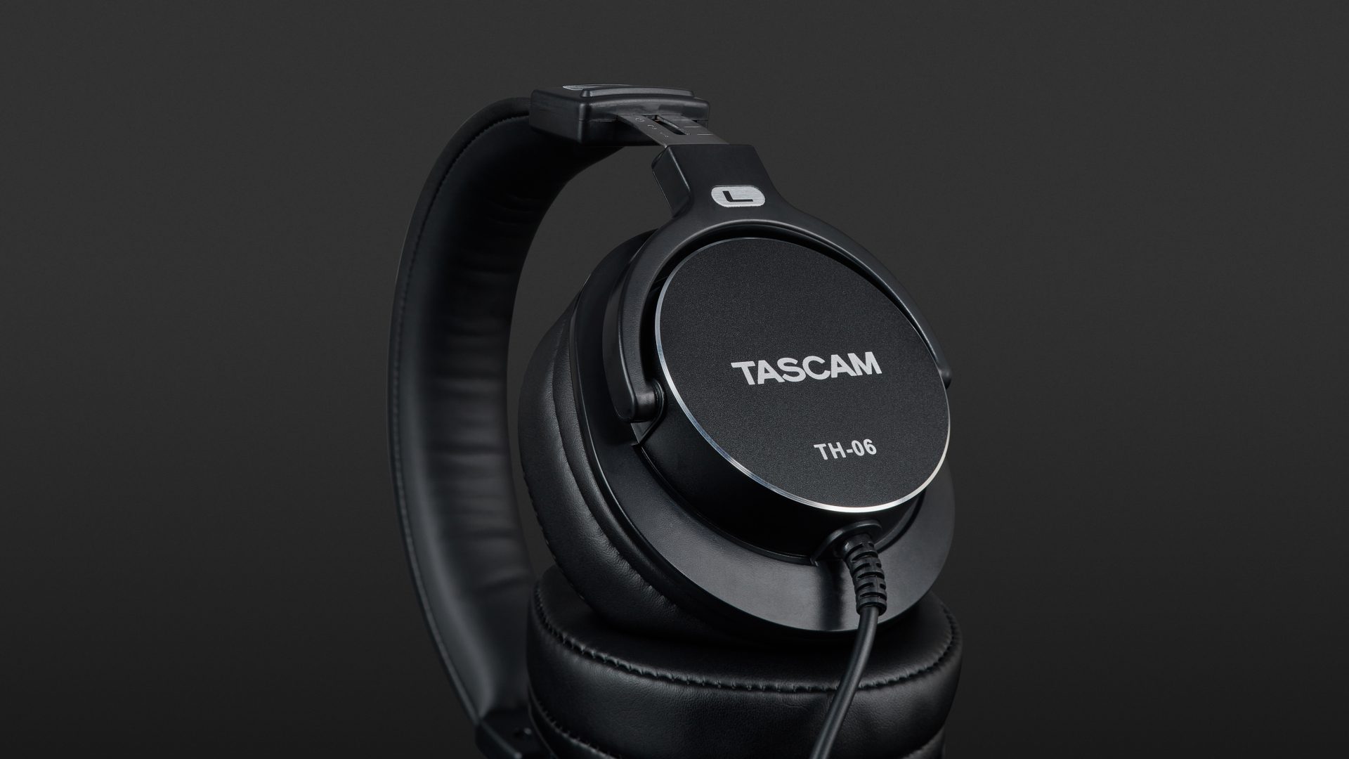 Tascam TH-06